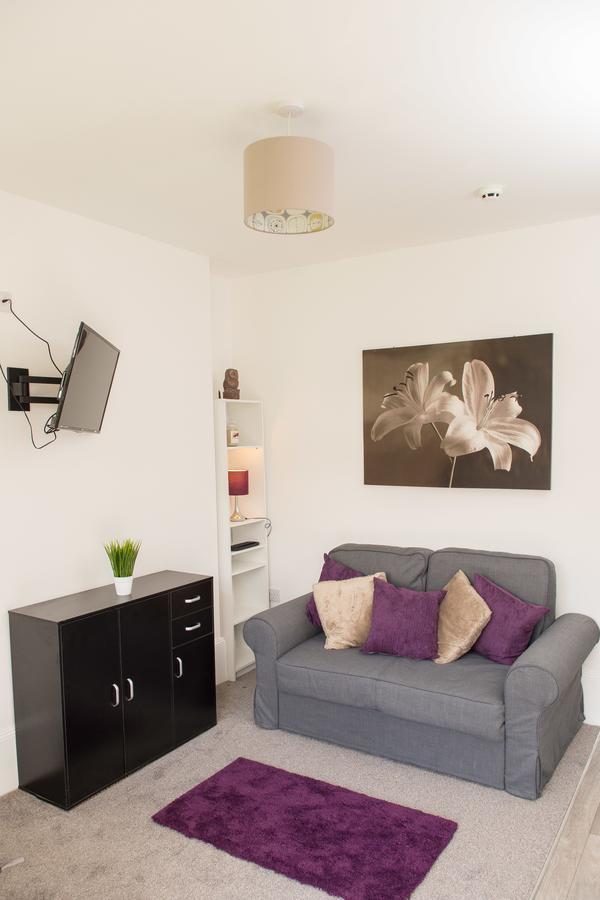 Moseley Mews Village Suites - Purple Birmingham Exterior foto